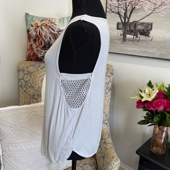 JoyLab Gray Fitted Sleeveless Tank Top - Picture 5 of 7